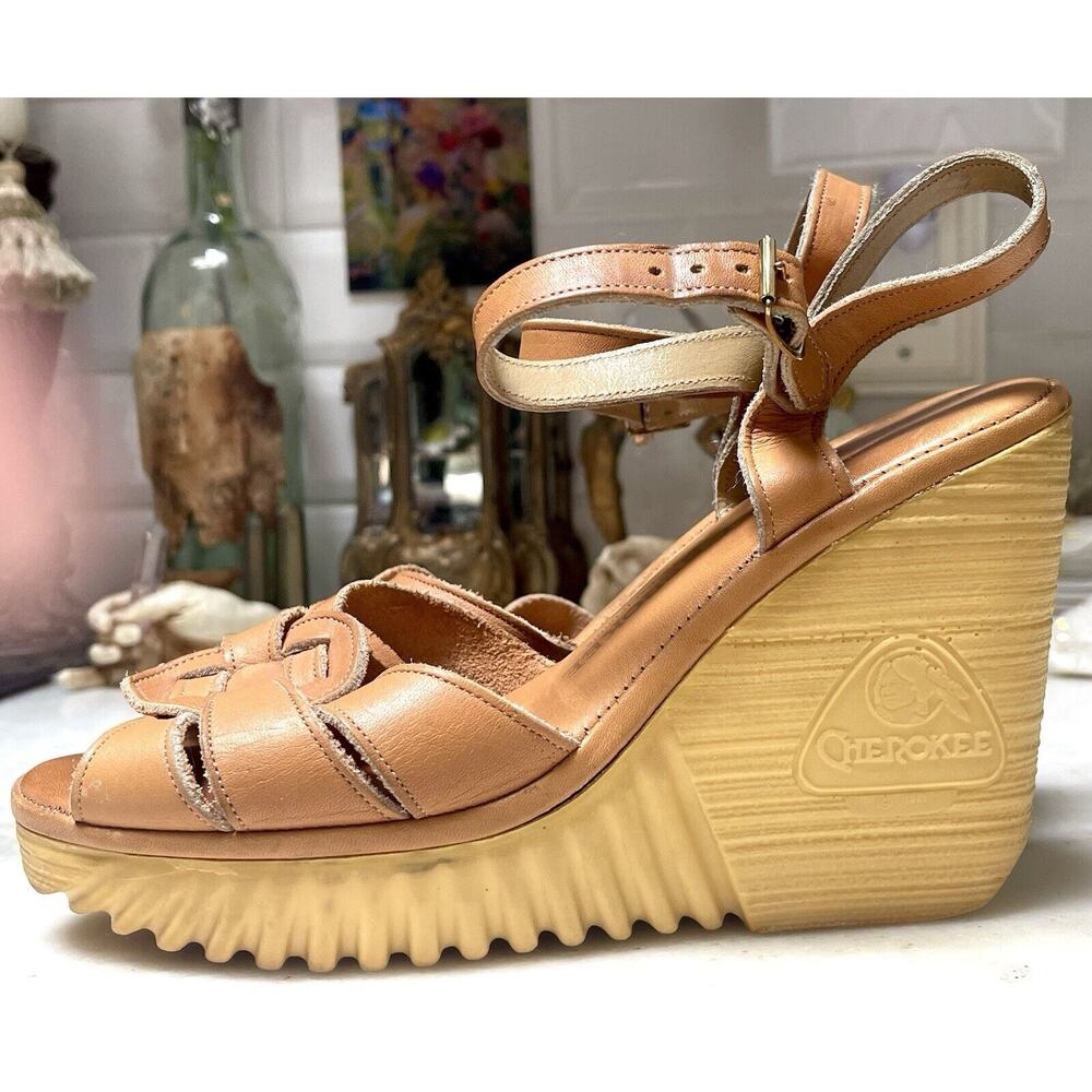 Vintage Cherokee Sandals Rubber Wedge Heel 1960-1970 Tan Orange Leather Size 7 - Picture 4 of 11